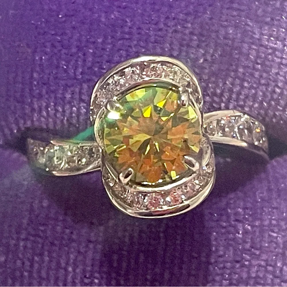 Ring Bomb Party RBP Lime Peridot Sz8 NWOT - Picture 1 of 3